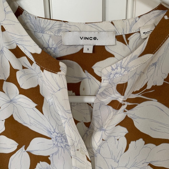 Vince Floral Silky Button Down - Picture 4 of 6